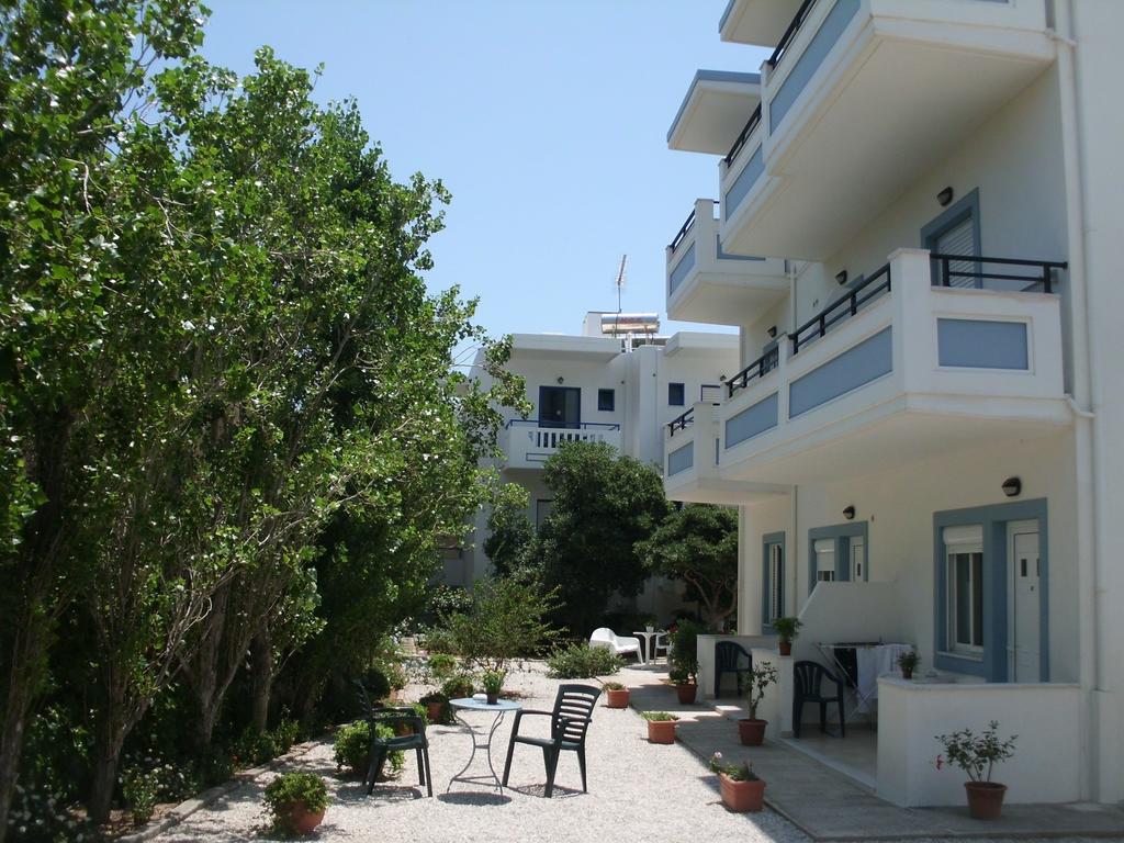 Anthea Apartments Палеохора Экстерьер фото